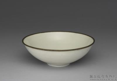 图片[2]-Bowl in bluish-white glaze, Song dynasty (960-1279)-China Archive